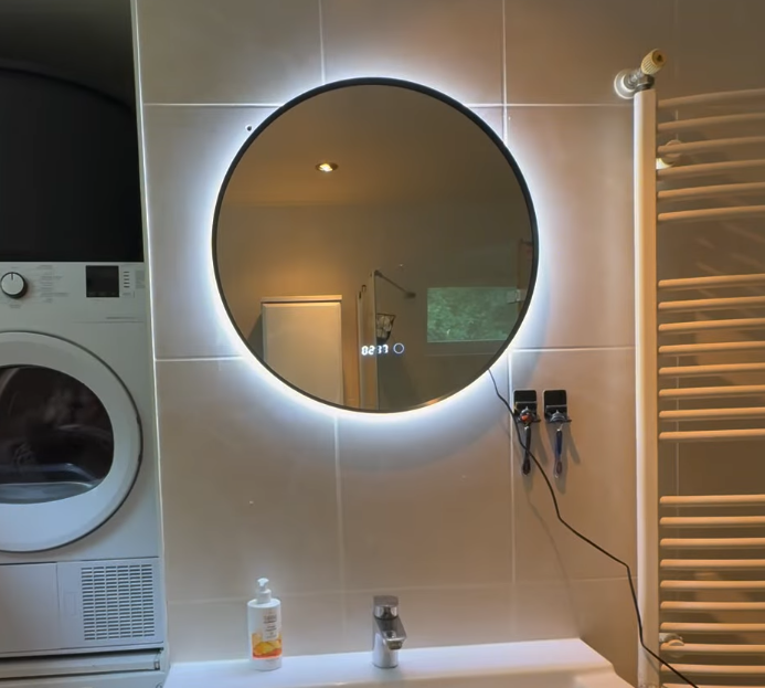 ronde badkamerspiegel met zwarte rand 60cm